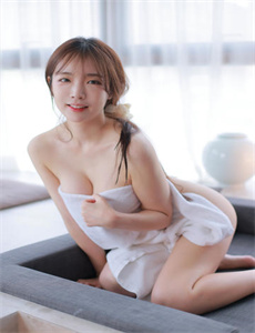 日本女子脚底按摩扭腰喊痛-亲吻拥抱